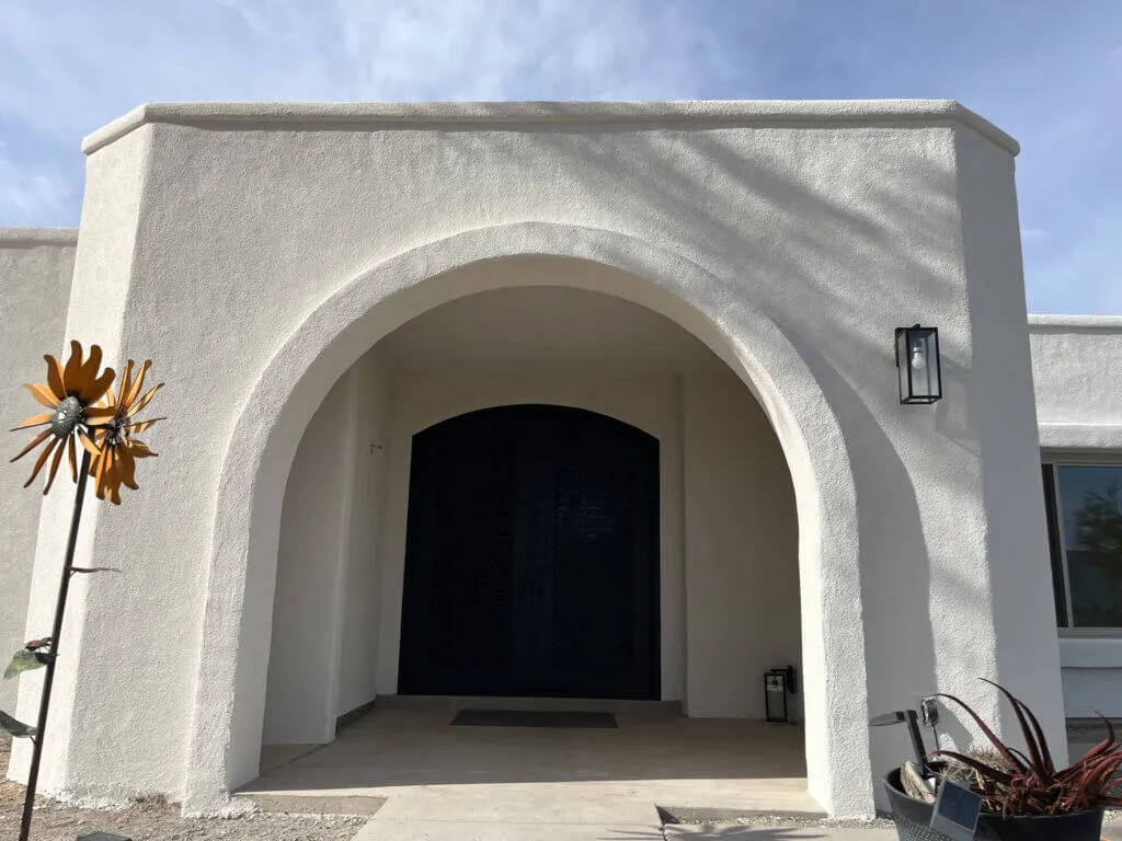 Freshly finished stucco home exterior in Tucson by Sunset Coatings